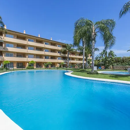 Perfect Location Between Golf And Daire *